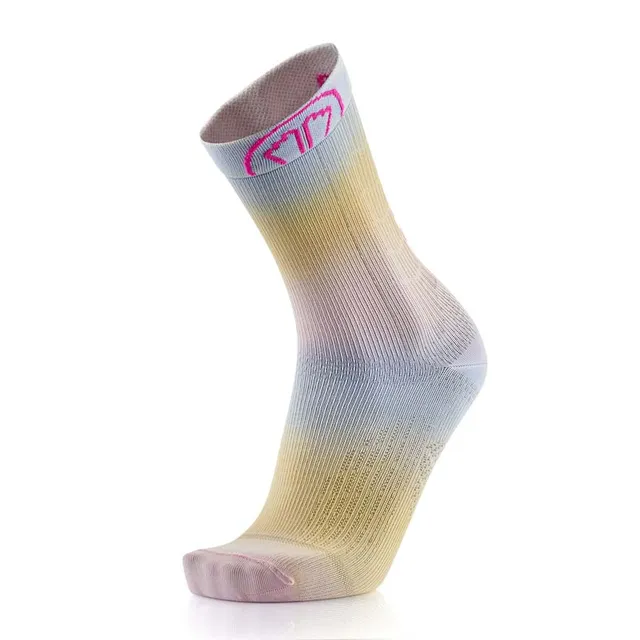 sidas-run-motion-laufsocken-synergy-fit-co-designed-mit-caitlin-fielder-tie-dye image 1