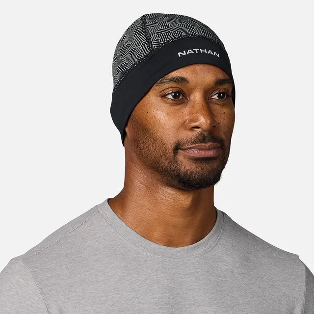 nathan-hypernight-reflective-beanie-2-reflektierende-laufm-tze-mit-hexagon-print image 1