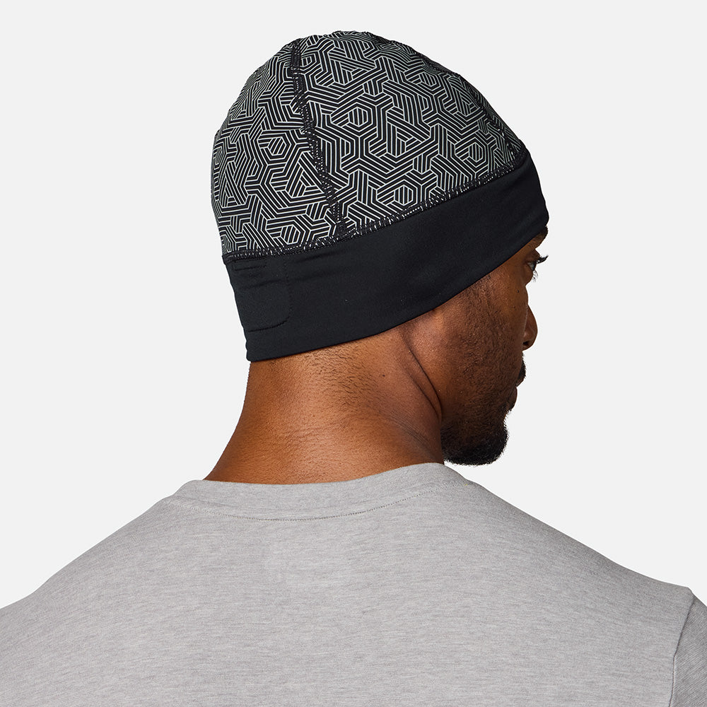 nathan-hypernight-reflective-beanie-2-reflektierende-laufm-tze-mit-hexagon-print image 2