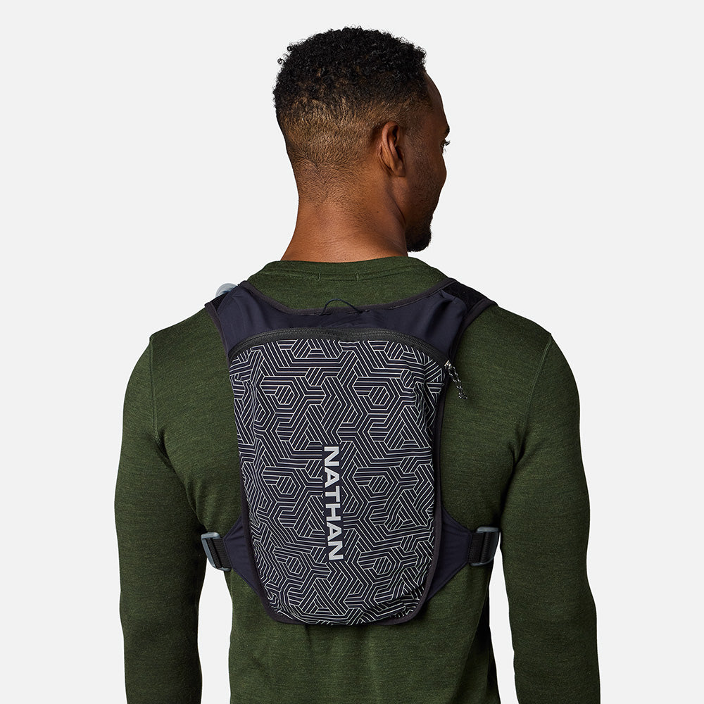 nathan-hypernight-quickstart-3-0-4l-lauftrinkrucksack-reflektierendes-hexagon-de image 4