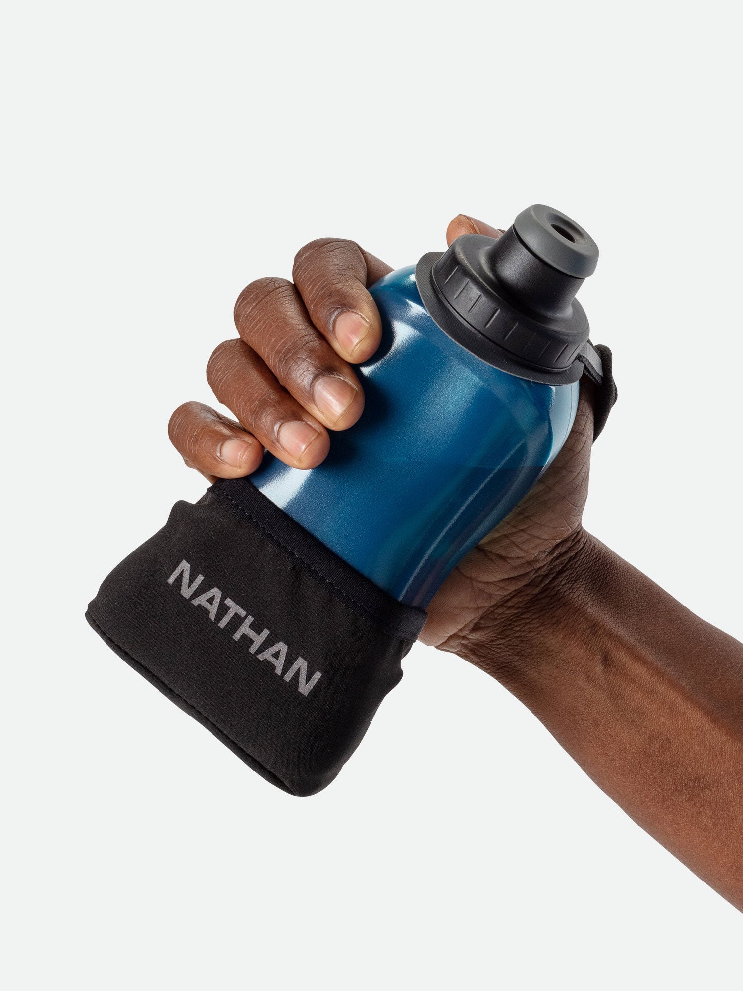 nathan-quicksqueeze-lite-handheld-12-oz-ergonomische-trinkflasche-mit-push-pull- image 3