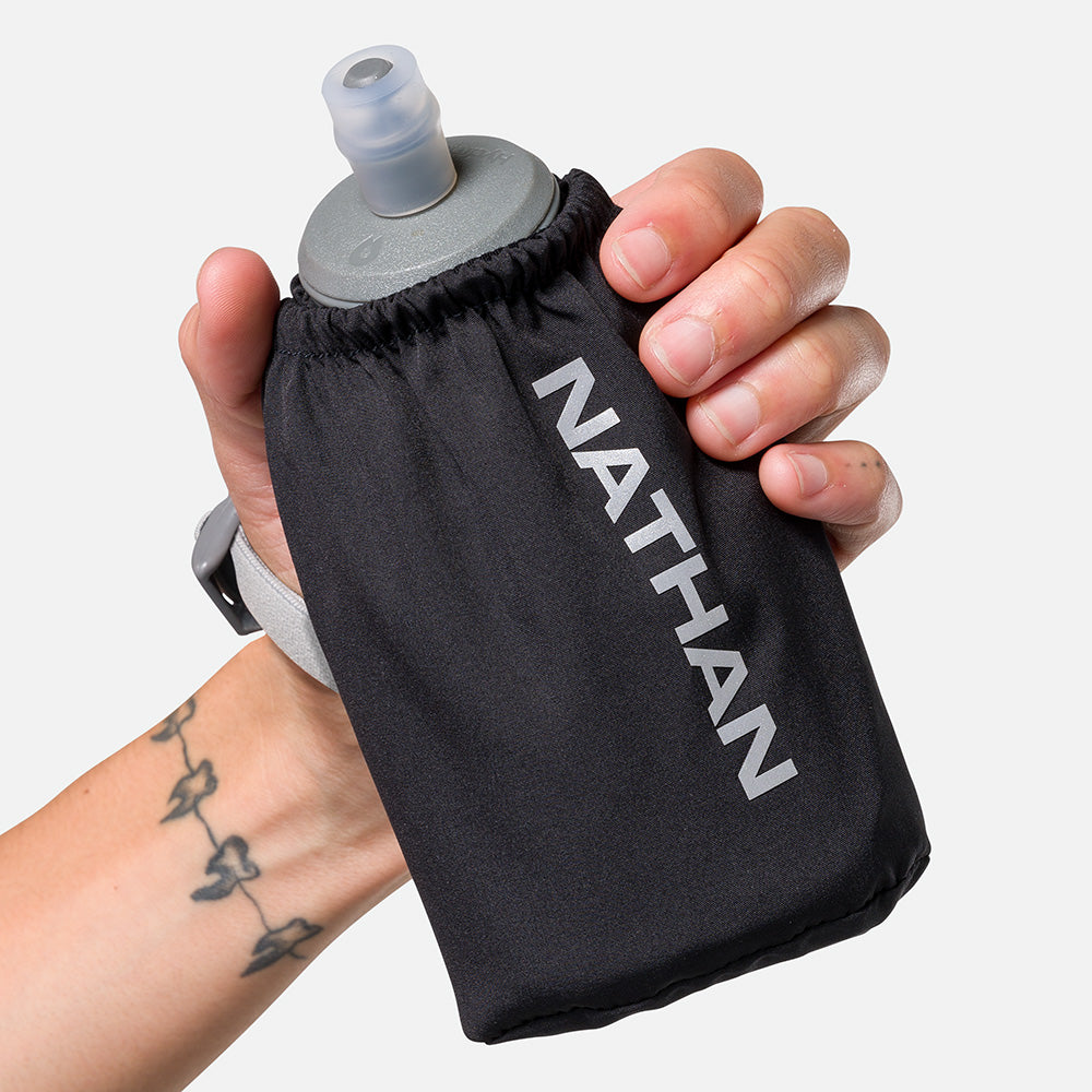nathan-pinnacle-soft-flask-handheld-18oz-handflasche-exoshot-soft-flask-mit-hand image 6