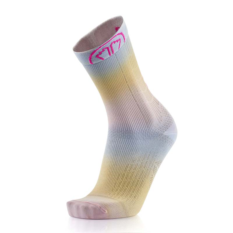 sidas-run-motion-laufsocken-synergy-fit-co-designed-mit-caitlin-fielder-tie-dye image 1